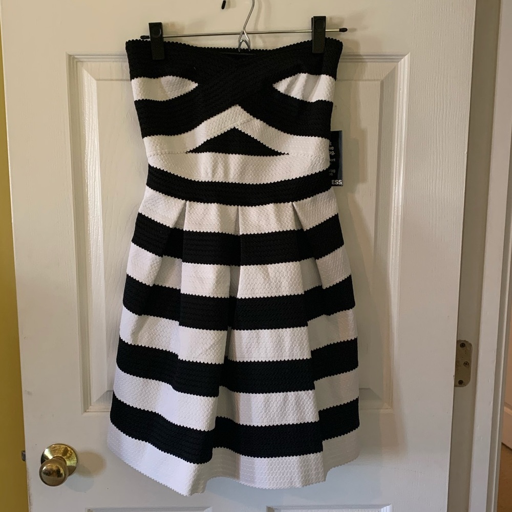 Black and White Express Strapless Dress